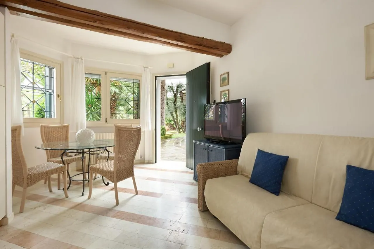 Aparthotel Villa Carlotta Jesolo Lido